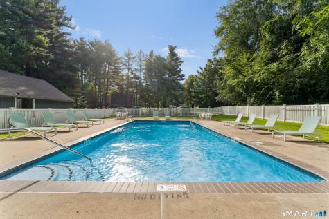 418 Greens Loop Cheshire CT 06410