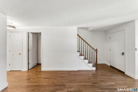 418 Greens Loop Cheshire CT 06410