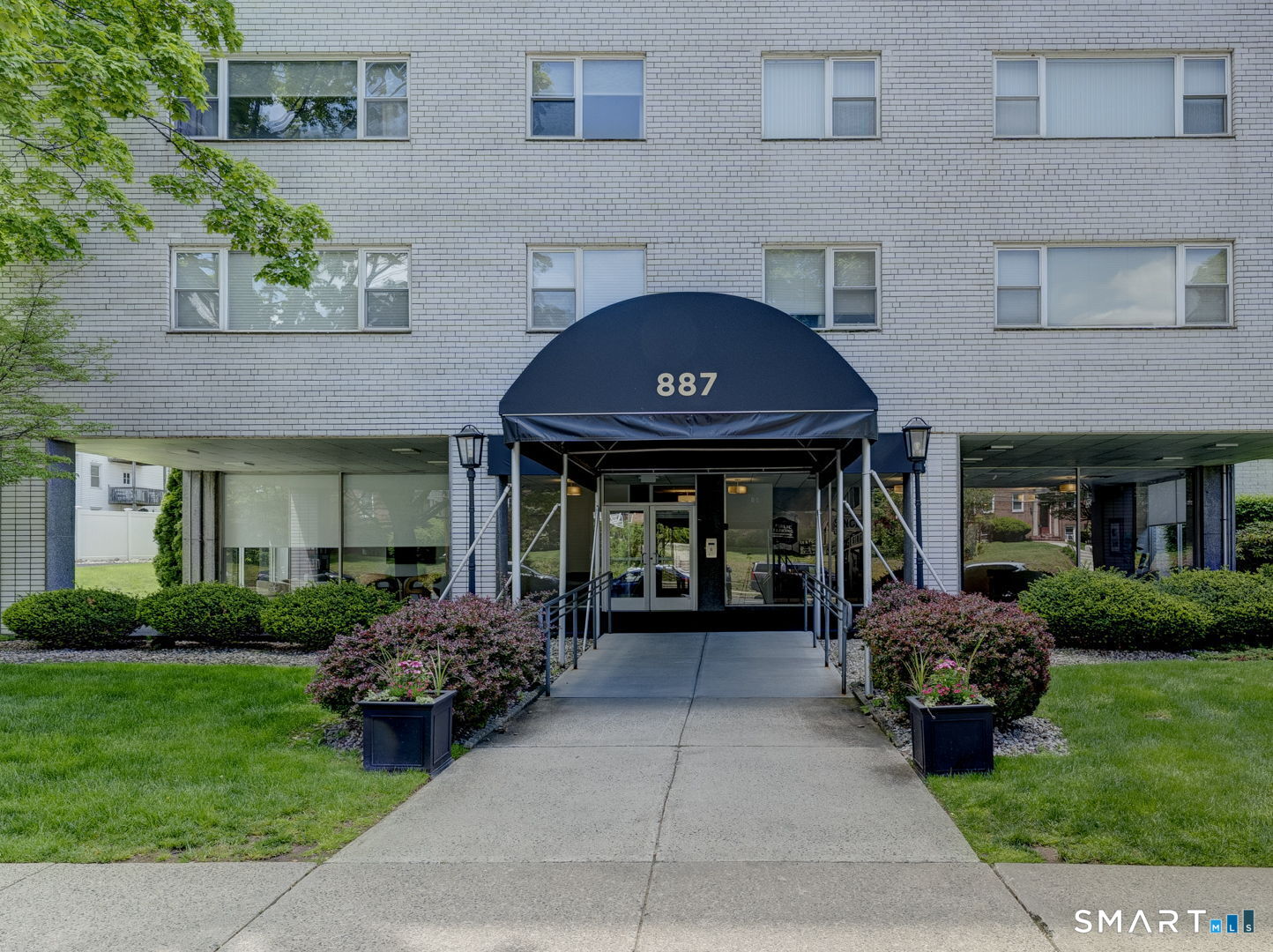 891 Farmington Avenue West Hartford CT 06119
