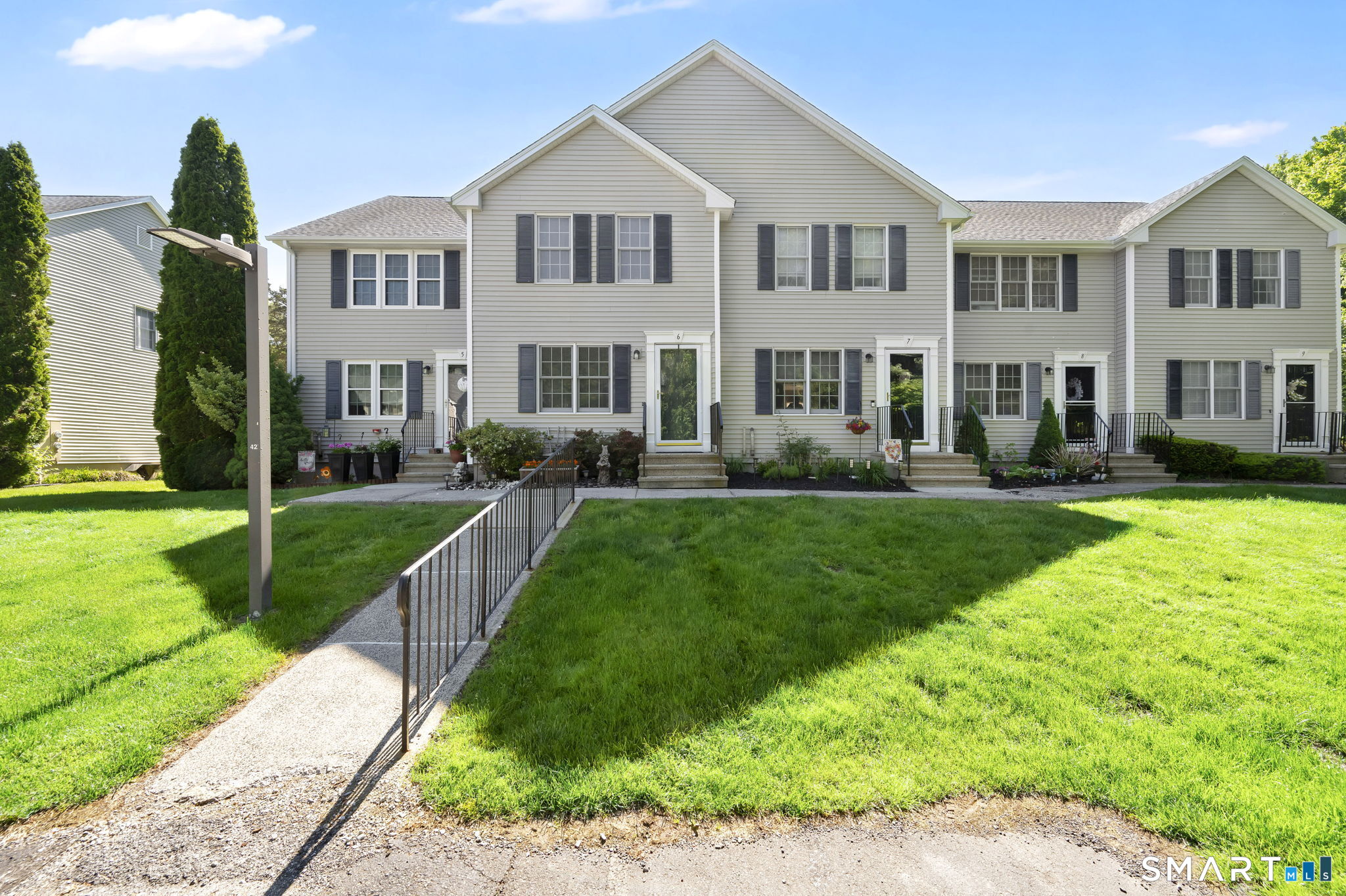 6 White Tail Lane Wallingford CT 06492