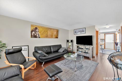 6 White Tail Lane Wallingford CT 06492