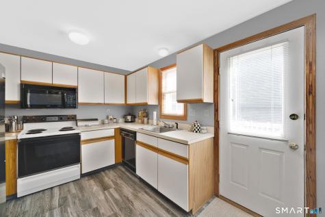 6 White Tail Lane Wallingford CT 06492