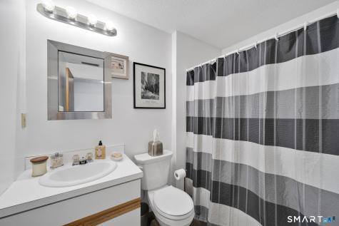 6 White Tail Lane Wallingford CT 06492