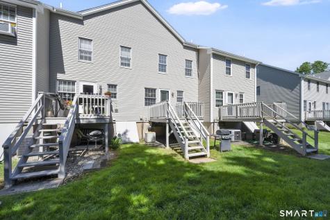 6 White Tail Lane Wallingford CT 06492