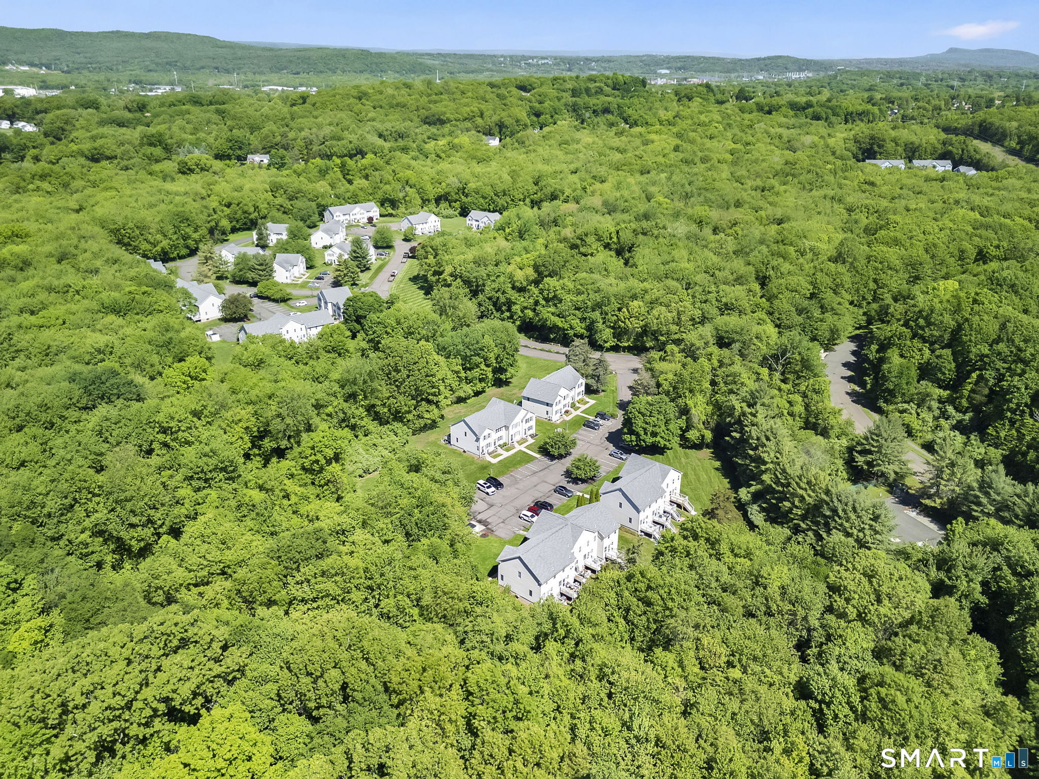 6 White Tail Lane Wallingford CT 06492