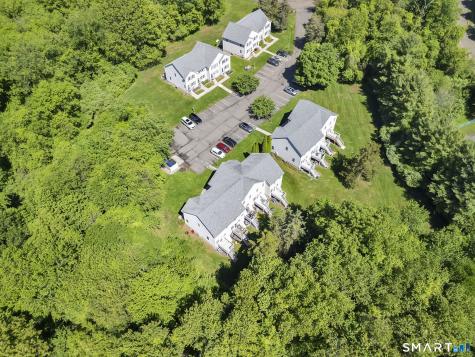 6 White Tail Lane Wallingford CT 06492