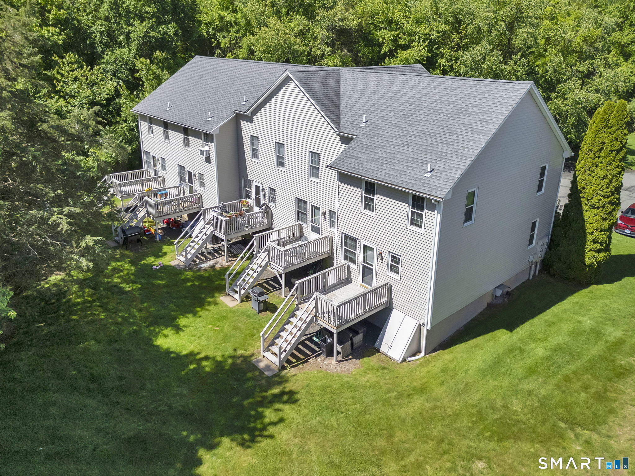 6 White Tail Lane Wallingford CT 06492