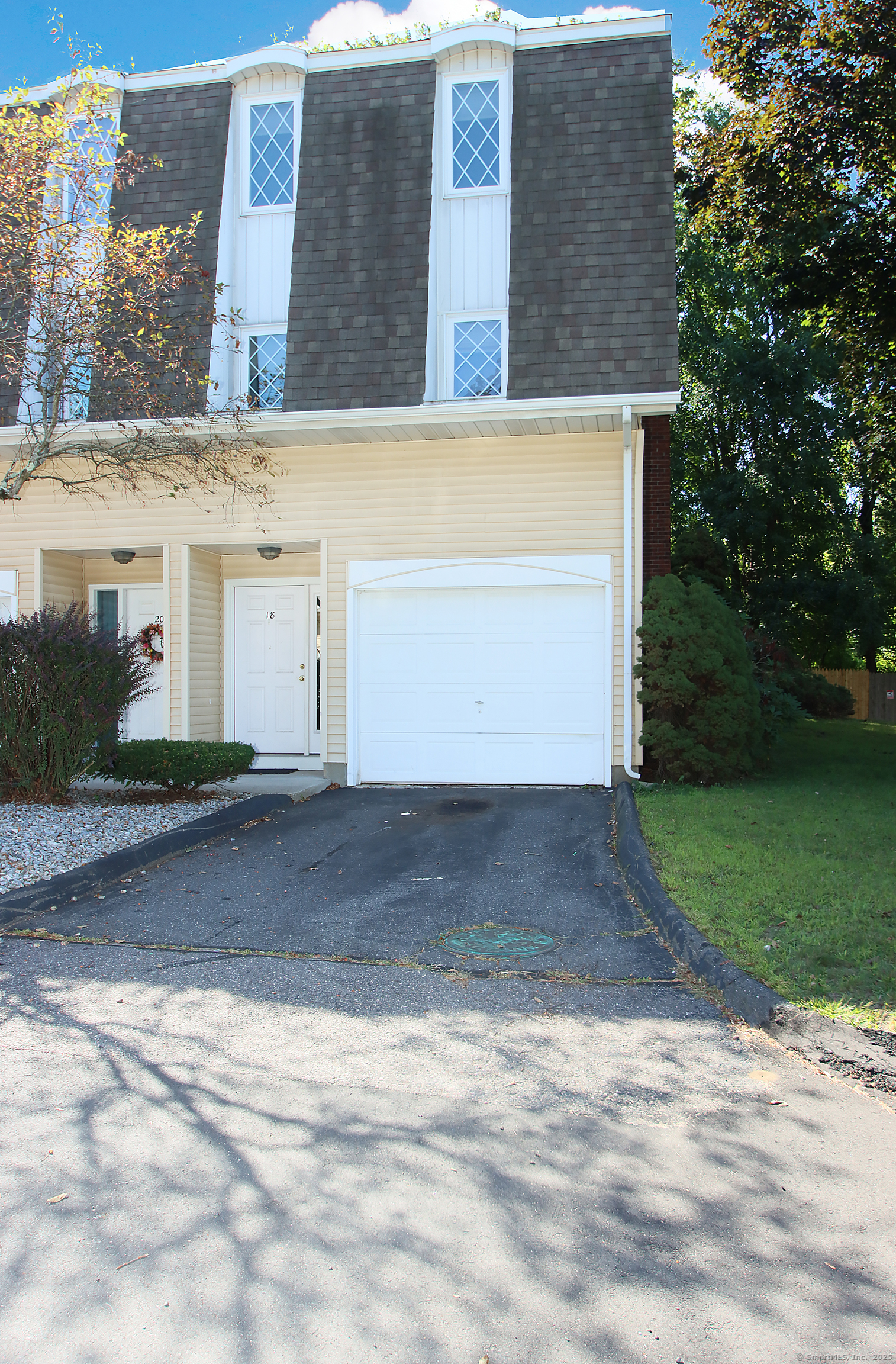 18 Northbrook Court East Hartford CT 06117