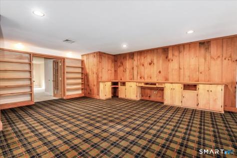 28 Watkins Drive Newtown CT 06482