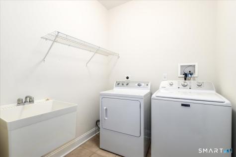 28 Watkins Drive Newtown CT 06482
