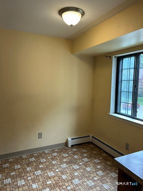 562 Swanson Crescent Milford CT 06461