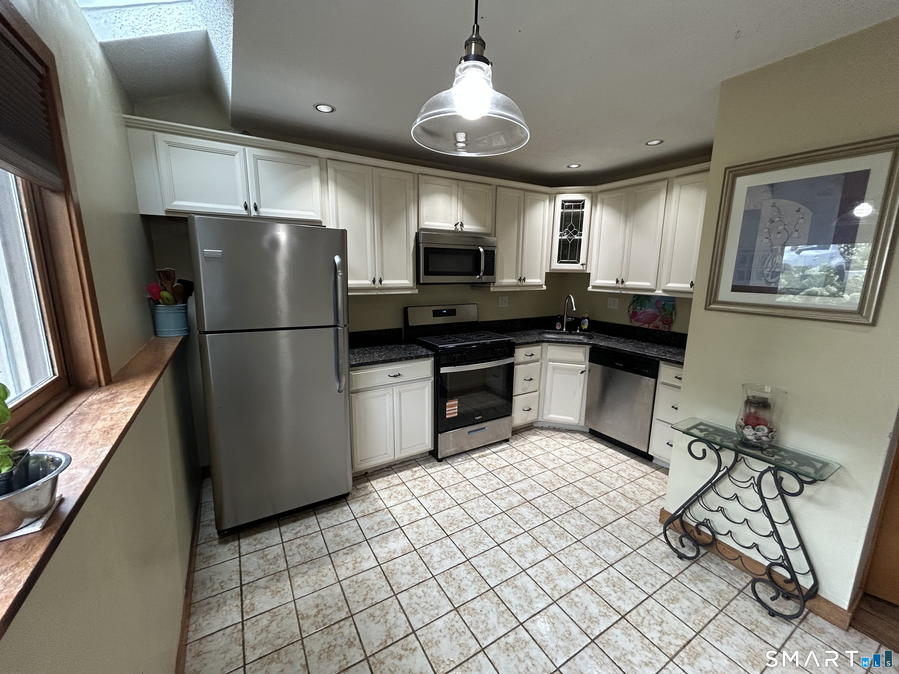 219 Twin Lakes Road North Branford CT 06471