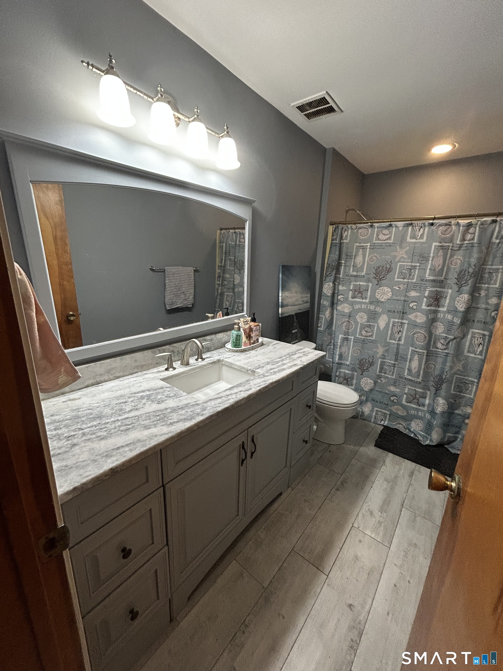 219 Twin Lakes Road North Branford CT 06471