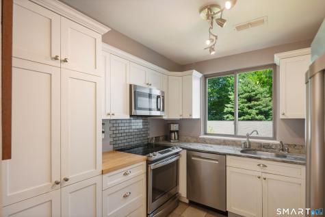 60 Rowayton Woods Drive Norwalk CT 06854