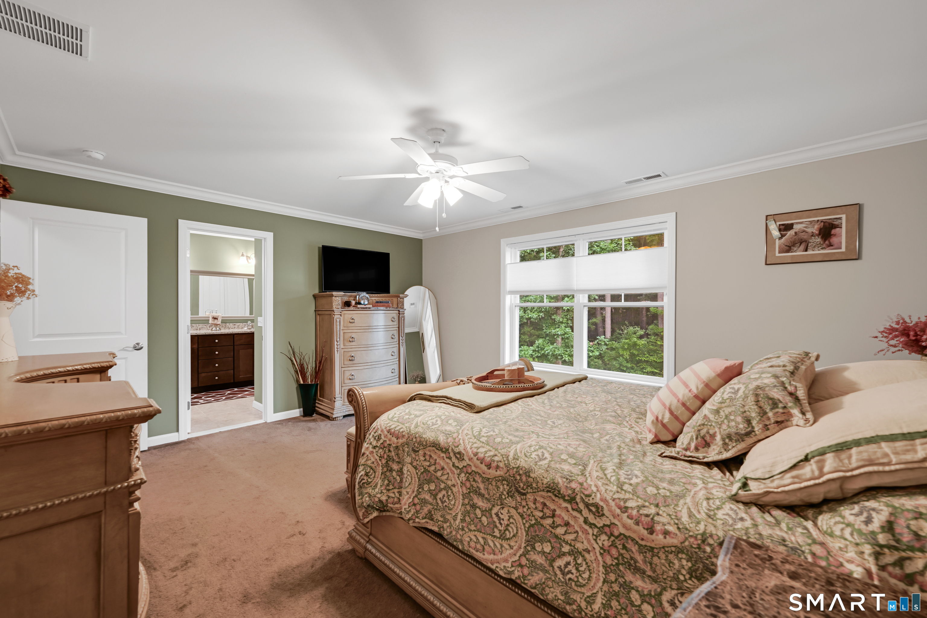 46 Old Oak Court Southington CT 06489