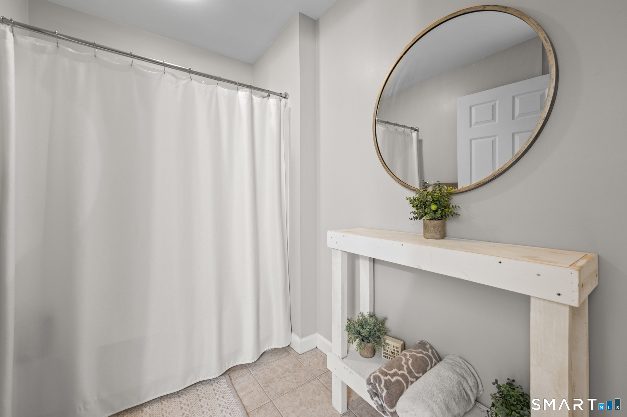 75 Redwood Drive East Haven CT 06513
