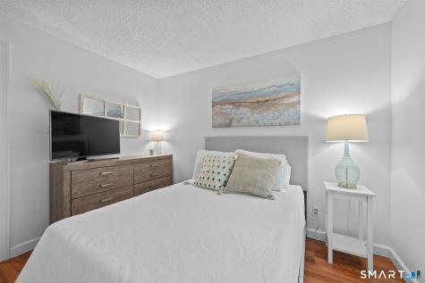 75 Redwood Drive East Haven CT 06513