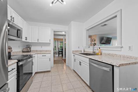 75 Redwood Drive East Haven CT 06513