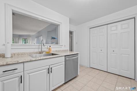 75 Redwood Drive East Haven CT 06513