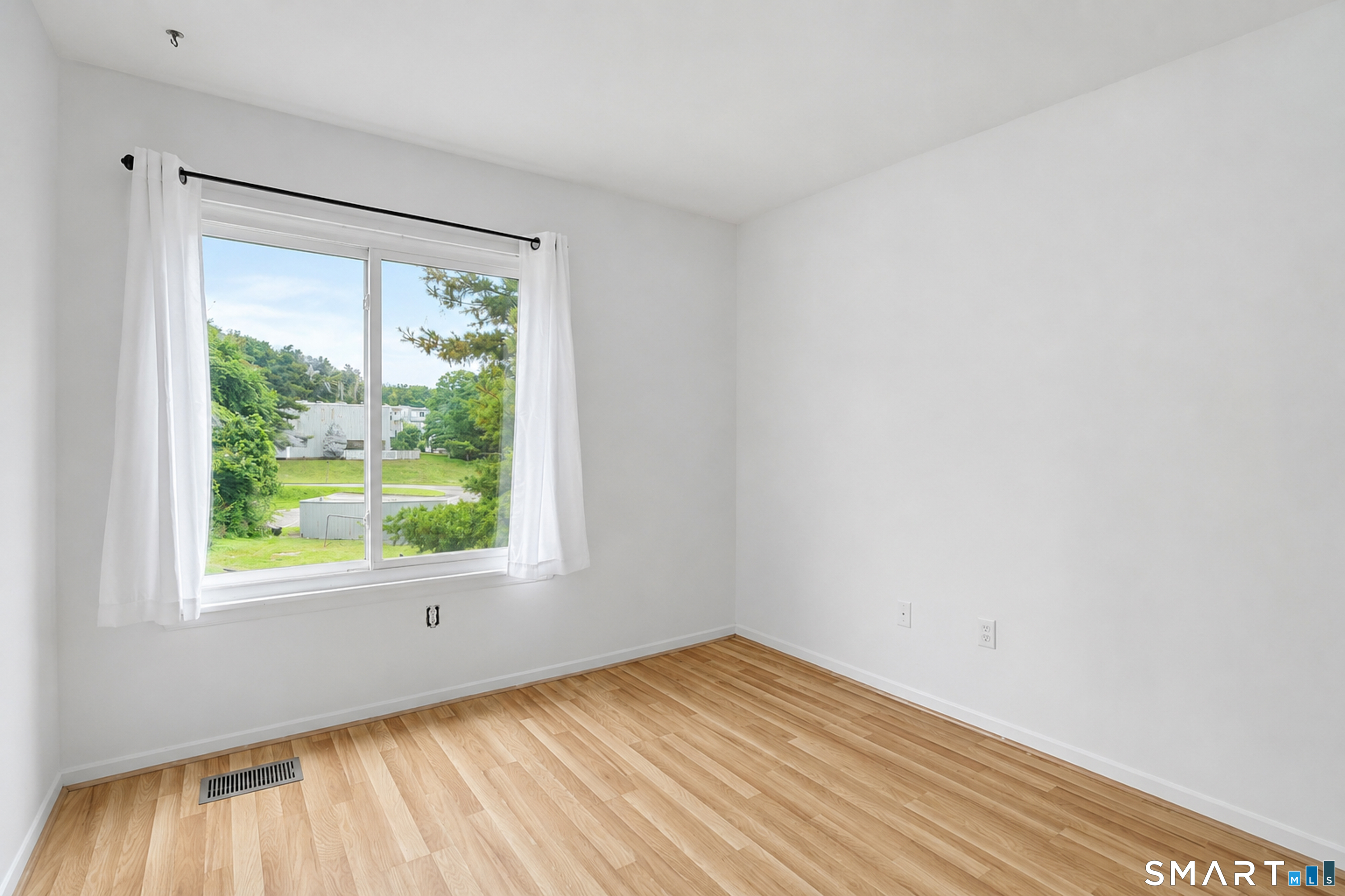 183 Thompson Street East Haven CT 06513