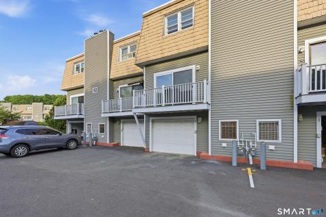 50 Meetinghouse Village Meriden CT 06450