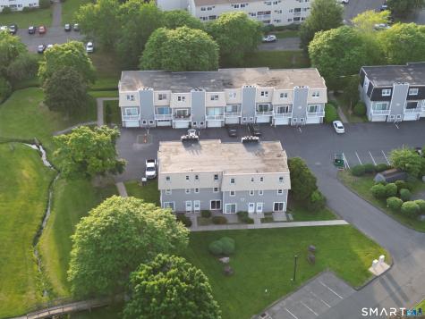50 Meetinghouse Village Meriden CT 06450