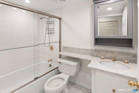 32 Rowayton Woods Drive Norwalk CT 06854