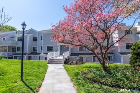 32 Rowayton Woods Drive Norwalk CT 06854