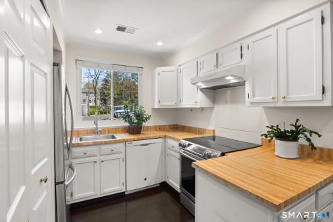 32 Rowayton Woods Drive Norwalk CT 06854