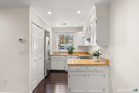 32 Rowayton Woods Drive Norwalk CT 06854
