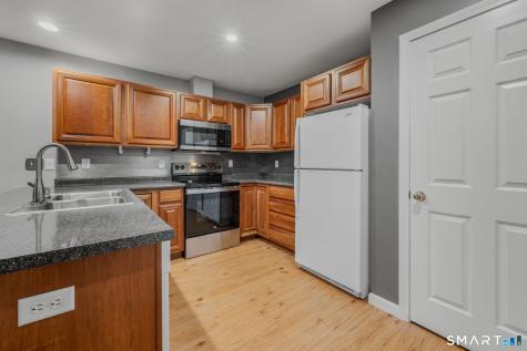 128 Meridian Street Groton CT 06340