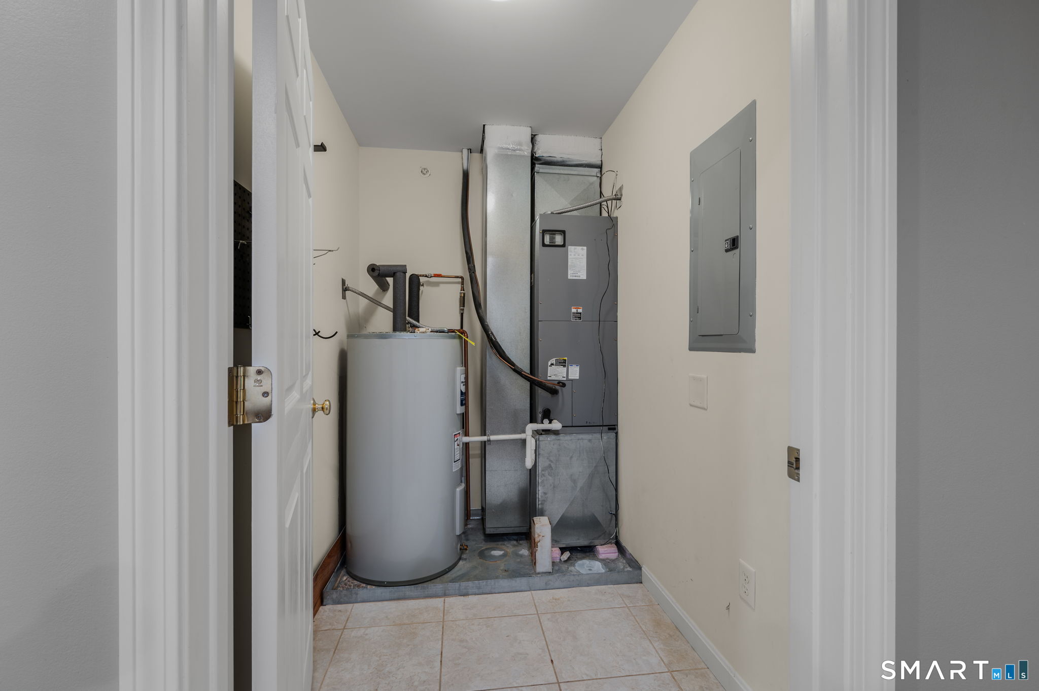 128 Meridian Street Groton CT 06340