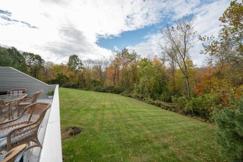 24 Westview Lane Brookfield CT 06804