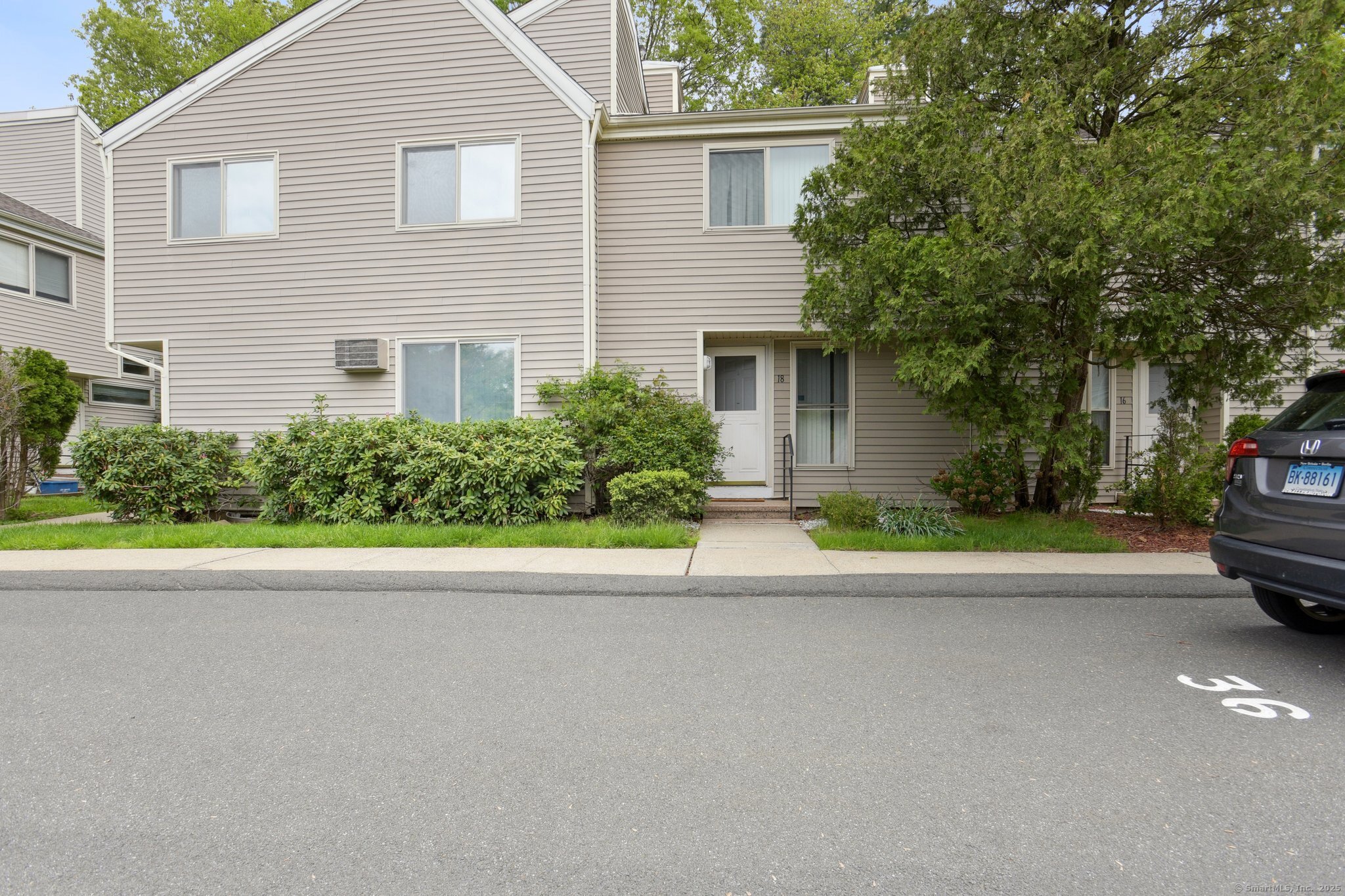 18 Cherokee Court Cromwell CT 06416