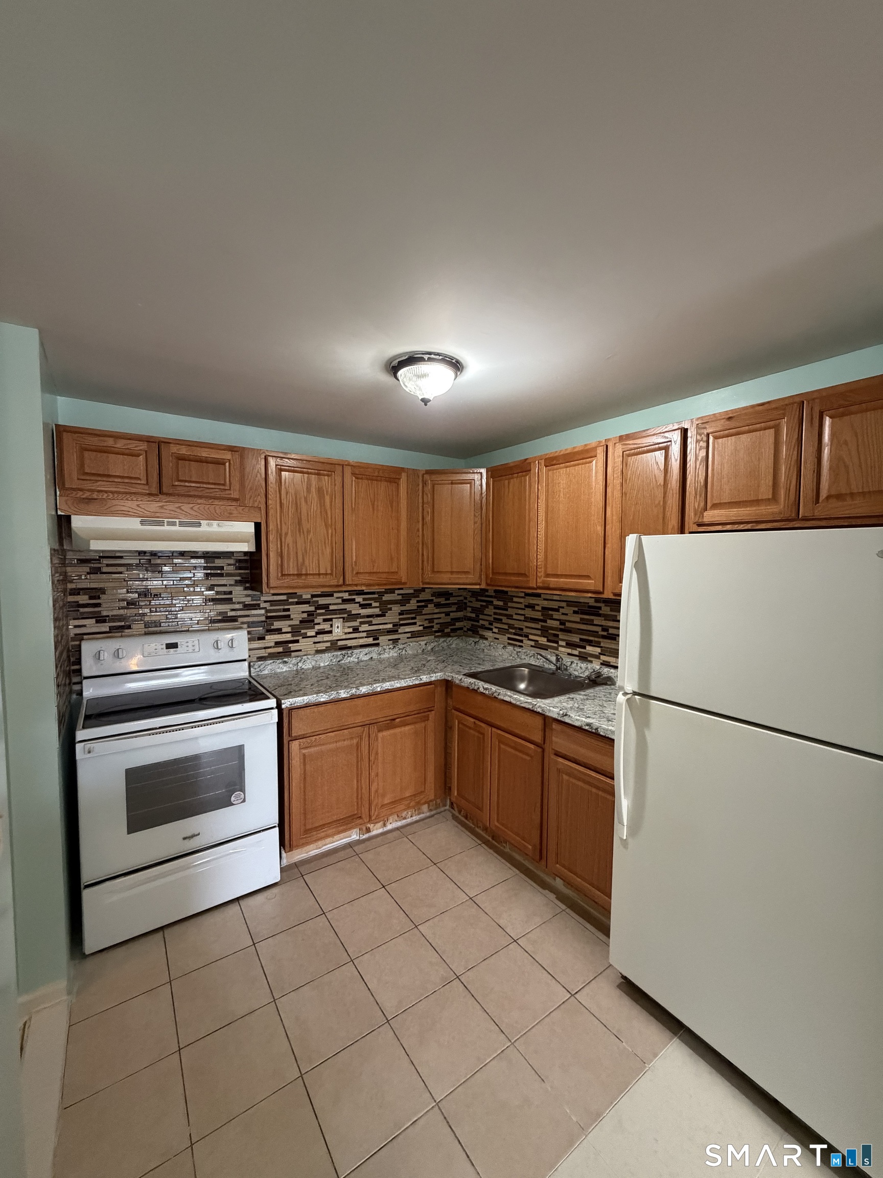 West Haven CT, 153 Bull Hill Lane, Unit 105
