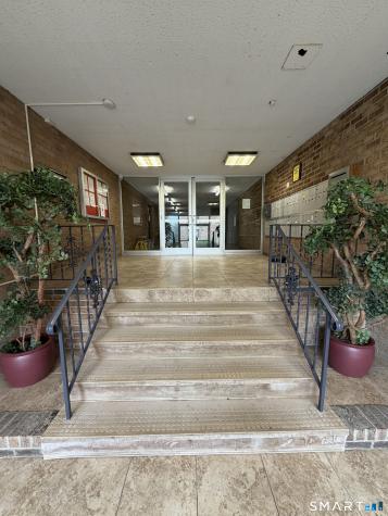153 Bull Hill Lane West Haven CT 06516