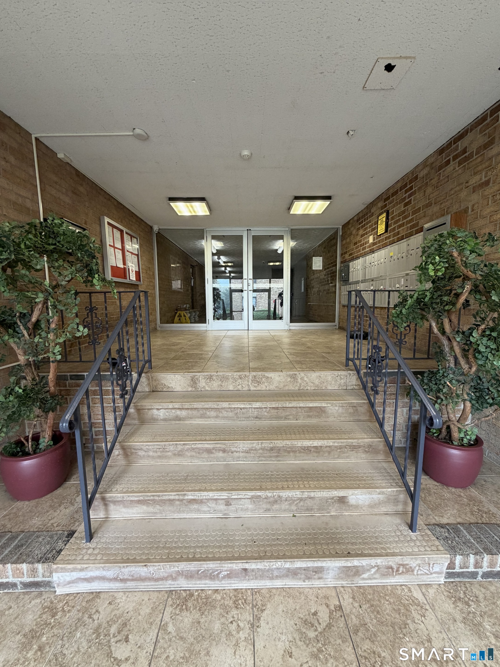 153 Bull Hill Lane West Haven CT 06516