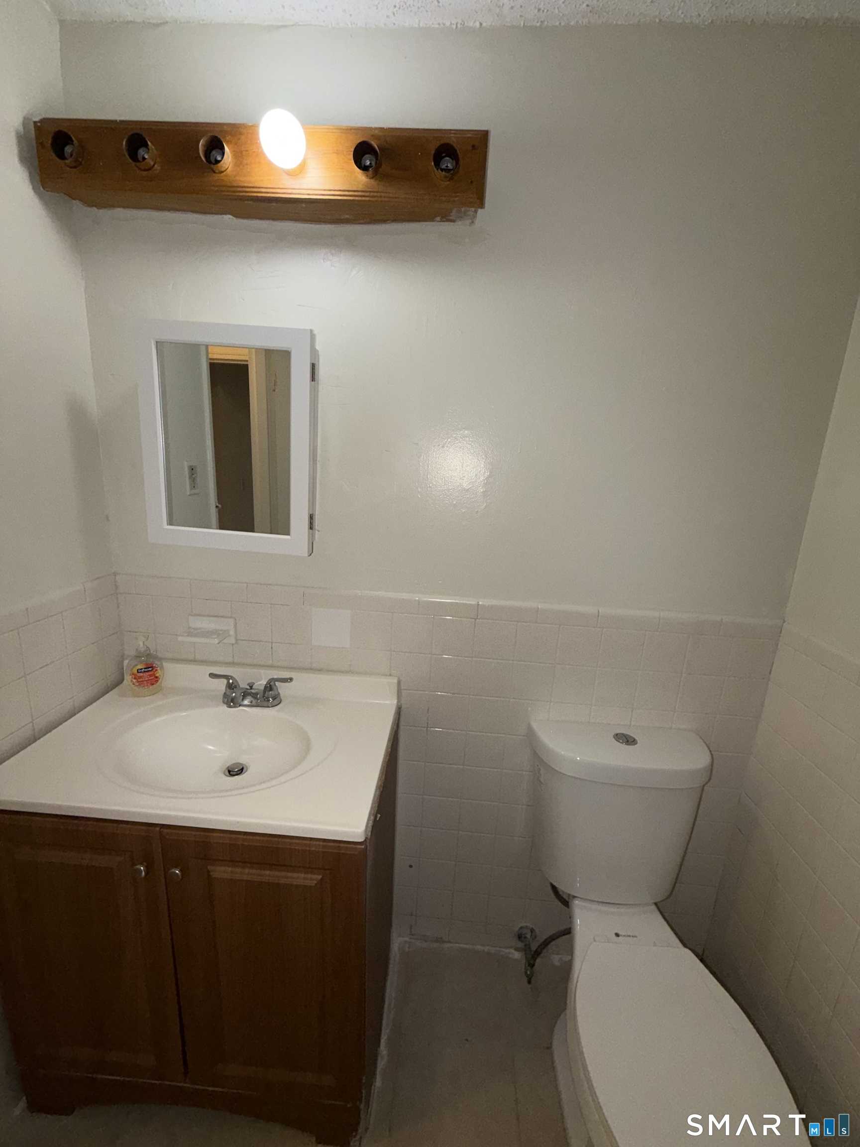 153 Bull Hill Lane West Haven CT 06516