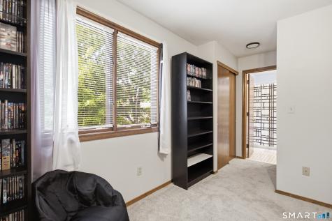 33 Cortland Way Newington CT 06111