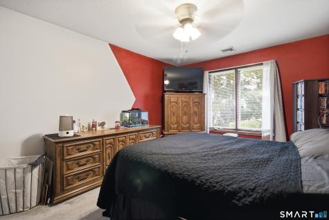 33 Cortland Way Newington CT 06111
