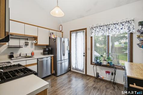 33 Cortland Way Newington CT 06111