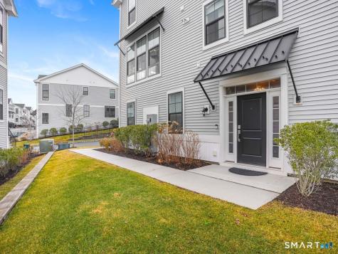185 Brentwood Circle Danbury CT 06810
