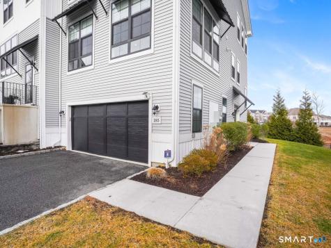 185 Brentwood Circle Danbury CT 06810
