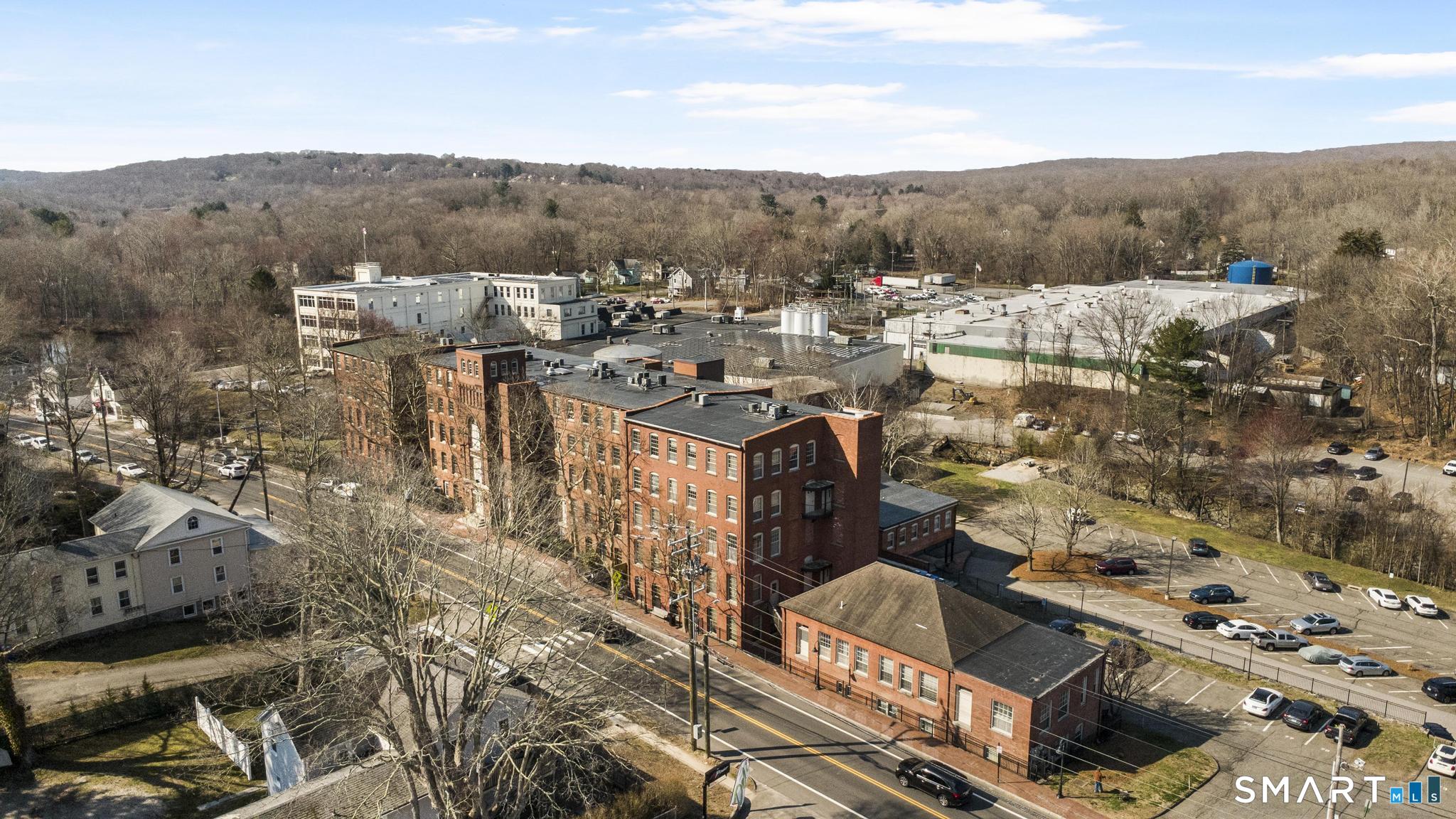92 Main Street Deep River CT 06417