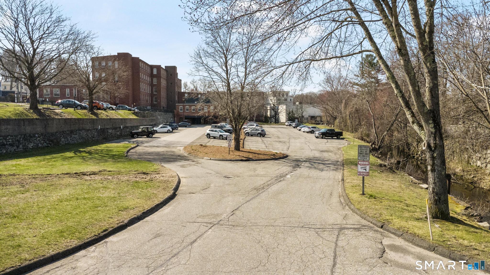 92 Main Street Deep River CT 06417