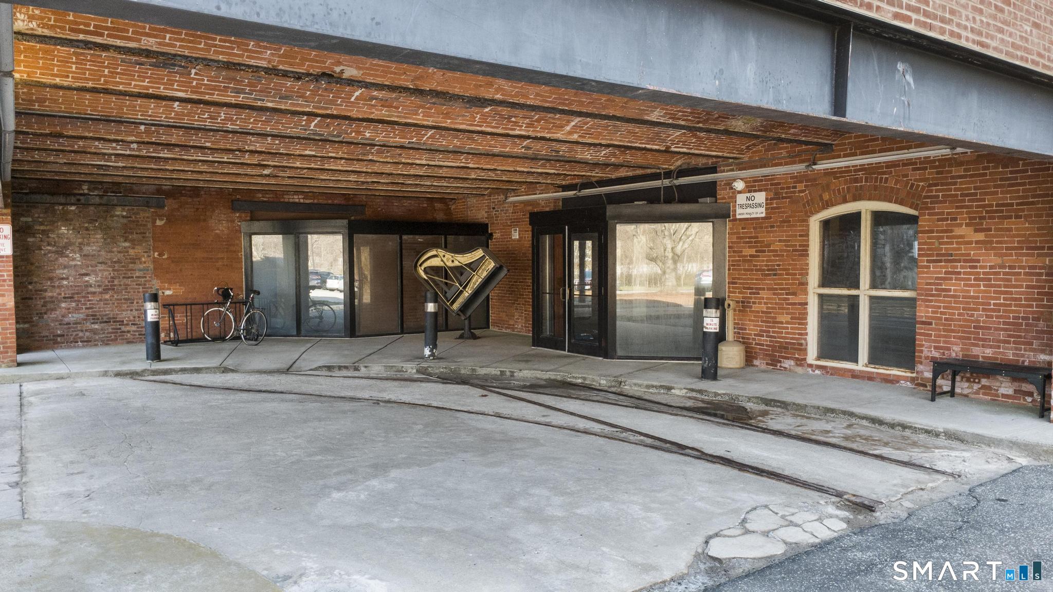 92 Main Street Deep River CT 06417