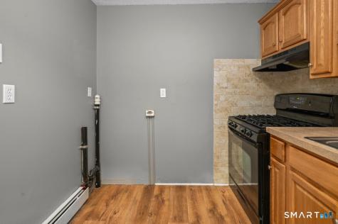 183 Williamstown Court Newington CT 06111