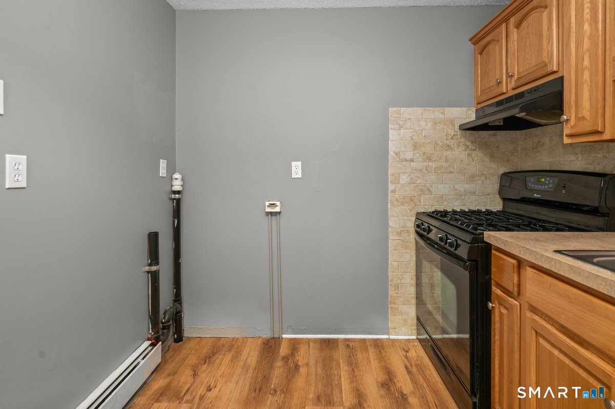 183 Williamstown Court Newington CT 06111