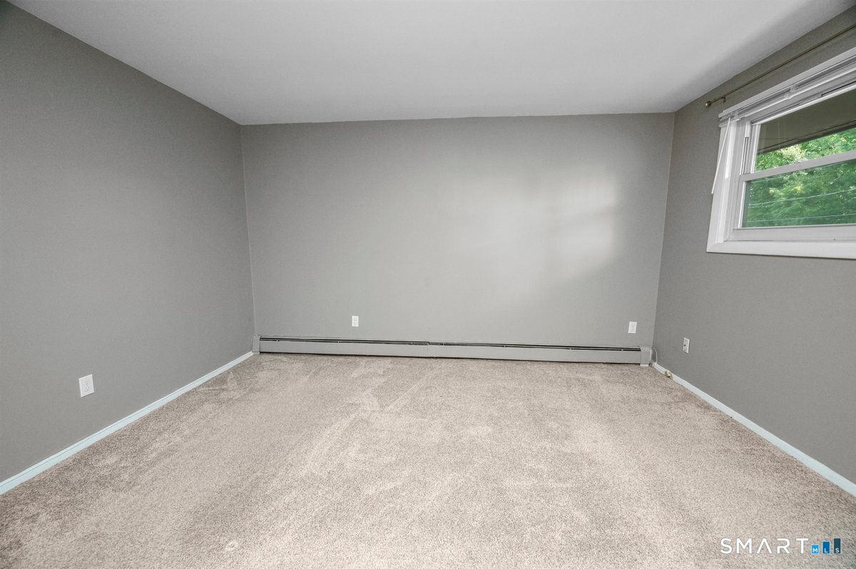 183 Williamstown Court Newington CT 06111