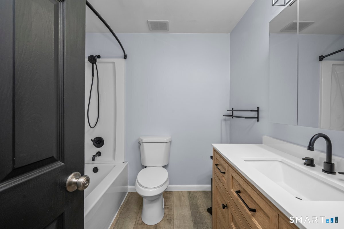 183 Williamstown Court Newington CT 06111